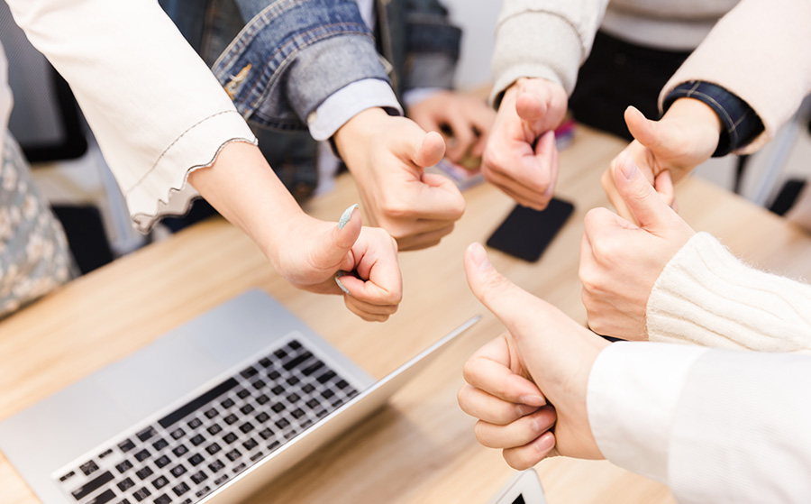 國(guó)際海運(yùn)服務(wù)團(tuán)隊(duì)